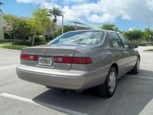 98 Camary Perfect Condition New Tires Cassette and C D Looks and Runs Like New, image 37