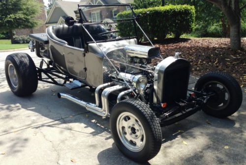 1923 ford t-bucket with plymoth 383 big block immaculate new paint &amp;interior