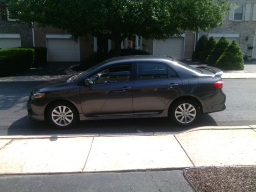 2010 toyota corolla s 29k miles auto,4cyl, excellent condition