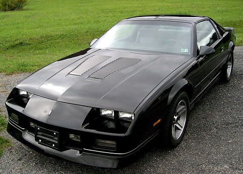 1985 iroc z-28 black/gray,23k orig miles,documented survivor,t-top,ac,5.0,superb