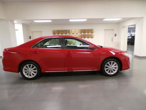 2014 toyota camry hybrid xle