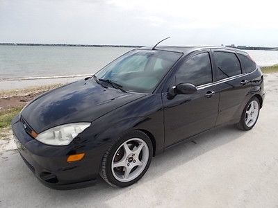 03 ford focus svt 4dr hatchback - clean car - looks runs and drives 100%