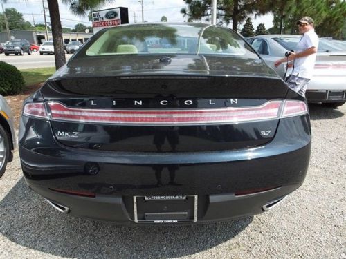 2014 lincoln mkz base