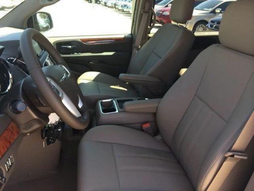 2014 Chrysler Town & Country Touring, US $33,800.00, image 2
