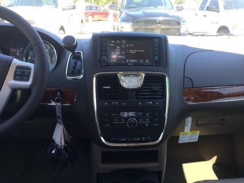 2014 Chrysler Town & Country Touring, US $33,800.00, image 9