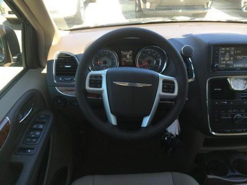 2014 Chrysler Town & Country Touring, US $33,800.00, image 10