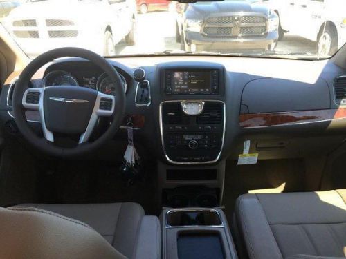 2014 Chrysler Town & Country Touring, US $33,800.00, image 11