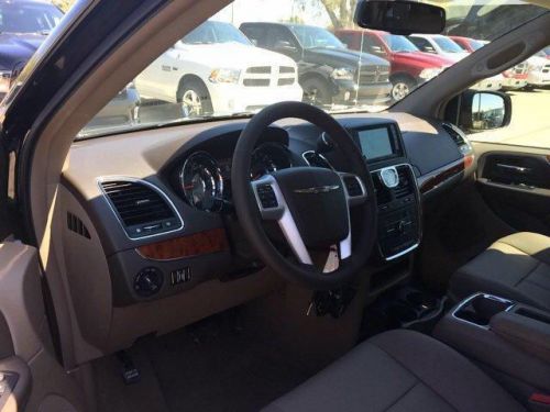 2014 Chrysler Town & Country Touring, US $33,800.00, image 13