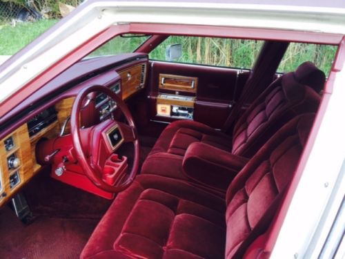 1984 cadillac fleetwood with 31k orig miles 1owner fully loaded runs great!!!, US $3,000.00, image 2