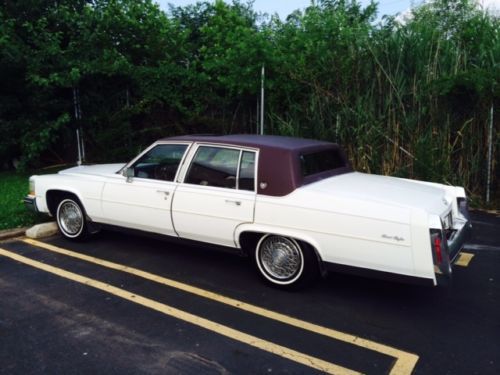 1984 cadillac fleetwood with 31k orig miles 1owner fully loaded runs great!!!, US $3,000.00, image 3