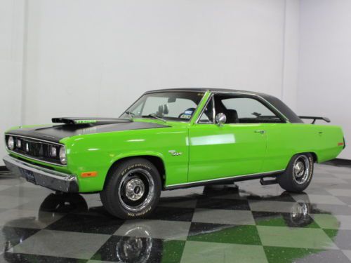 Very cool 440ci scamp, purple cam kit,  super slick sassy grass green paint