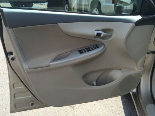 2010 Toyota Corolla Base Sedan 4-Door 1.8L, US $8,995.00, image 5
