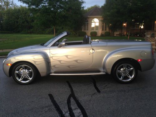 2004 chevrolet convertible pick-up ssr