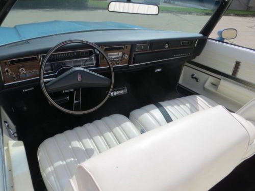 All original 1975 Oldsmobile Delta 88 Royale Convertible, one owner 22,000 miles, US $14,500.00, image 6