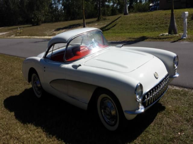 Chevrolet corvette convertible
