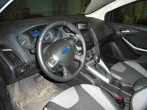 2012 FORD FOCUS 4-DR Sedan Sport SE - Like New ., US $13,900.00, image 6