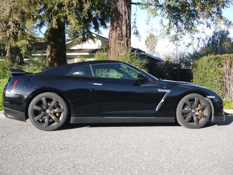 2010 nissan gt-r premium 