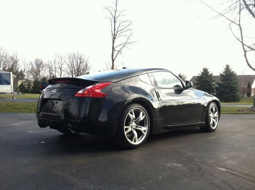 2012 nissan 370z touring  very rare