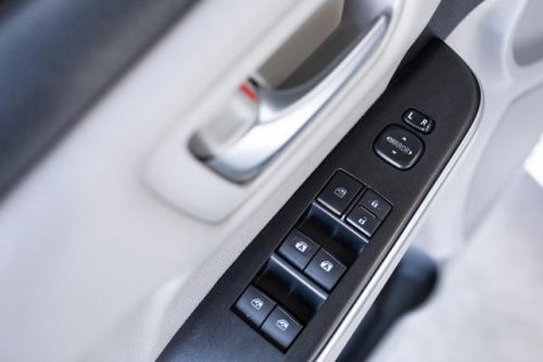 2016 Toyota Camry LE Sedan 4D, US $11,781.00, image 19