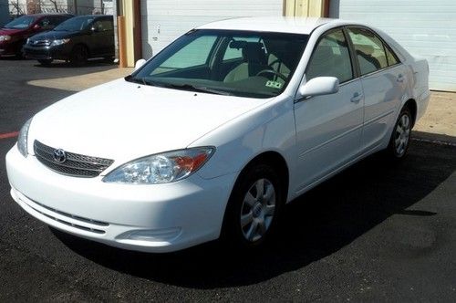 2004 toyota le