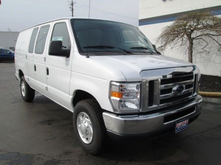 2012 ford e-250 cargo van 5.4 efi v8 engine 138" wheel base brand new!!