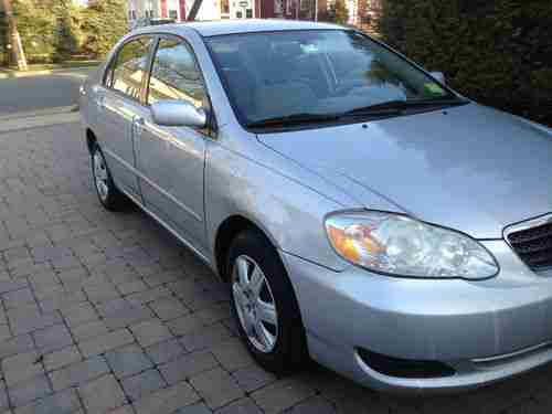 2006 Toyota Corolla LE Sedan 4-Door 1.8L, image 4