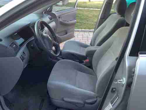 2006 Toyota Corolla LE Sedan 4-Door 1.8L, image 10