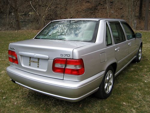 Volvo s70 sedan one owner lo miles real nice