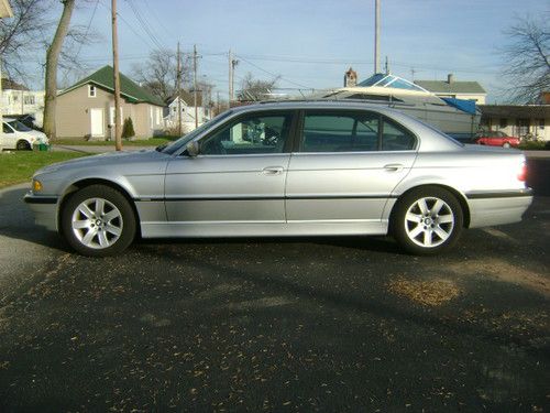 2001 bmw 740il sedan 4.4l v8 clean carfax no reserve  mechanic's special!! 740il