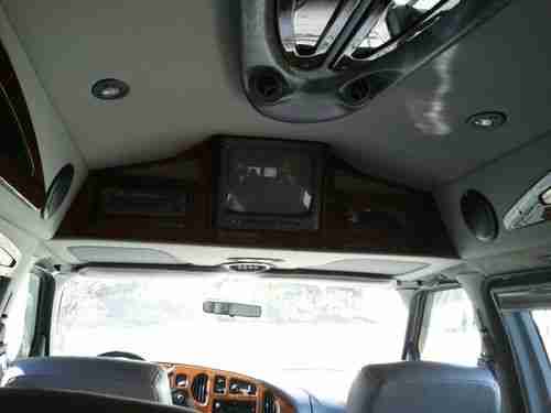 2000 Ford E150 Wheelchair Van, image 4