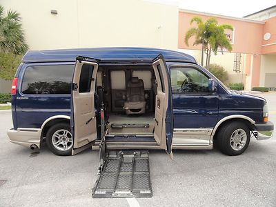 2003 chevrolet g1500 express explorer ltd se! handicap equipped! awd no reserve!