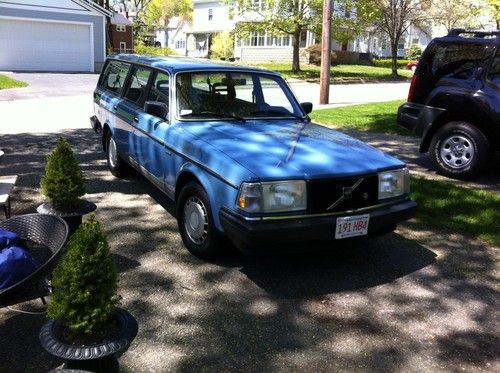 Beautiful 1988 volvo 245 dl wagon