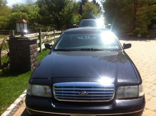 2003 ford crown victoria police interceptor sedan 4-door 4.6l