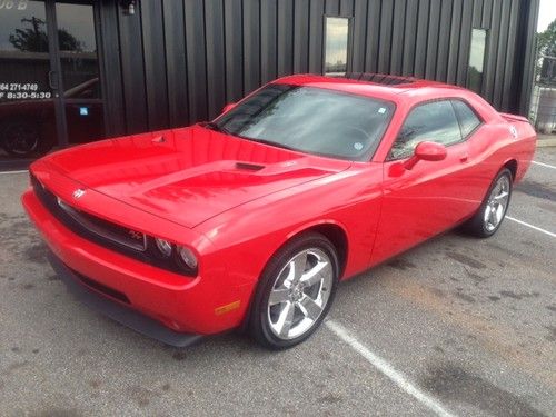 2010 dodge challenger r/t, leather, sunroof, hemi, nav, all options!!