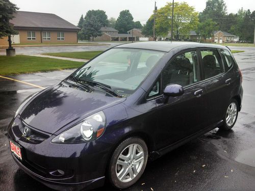 2008 honda fit hatchback 1.5 liter 4 cylinder, 5-speed manual ((no reserve!)) nr