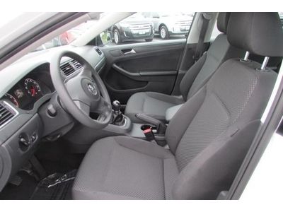 2013 VW Jetta S Manual 2.0L CD 8K, image 13
