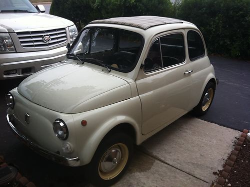 White fiat 500 cinquecento 1971 antique manual fiat