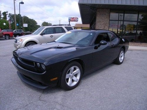 2012 dodge challenger 2dr cpe