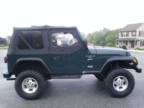 01' jeep wrangler sport 4x4*5-speed*lifted*runs great