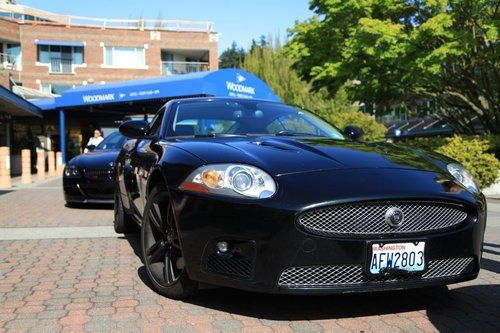 Black/blk-xkr supercharged--alpine surround sound--luxury package--new tires--!!