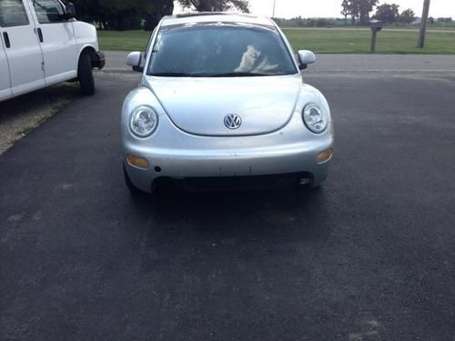 2000 volkswagen beetle gls hatchback 2-door 2.0l