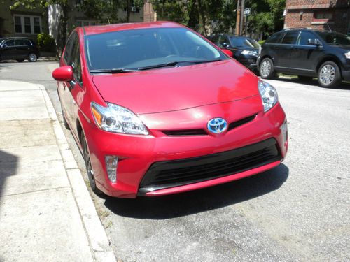 2012 toyota prius red