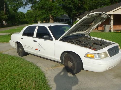 2003 crown victoria police intercepter