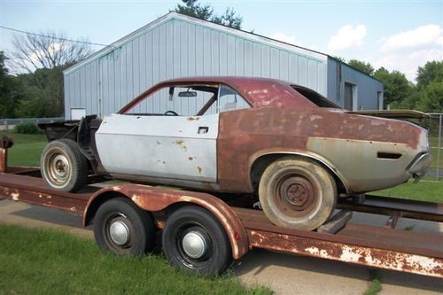 1970 dodge challenger rolling chassis