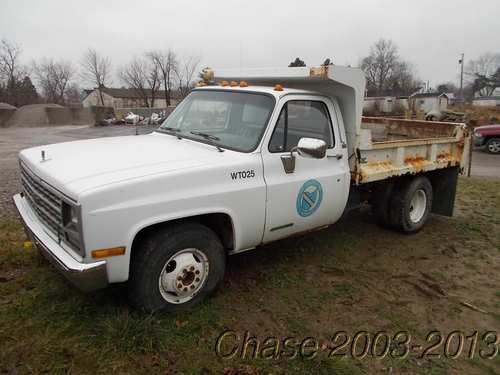 1989 chevy chevrolet 3500 dump truck 108k miles - needs some minor work -