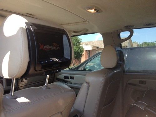 2003 GMC Yukon XL 1500 Denali Sport Utility 4-Door 6.0L, image 2