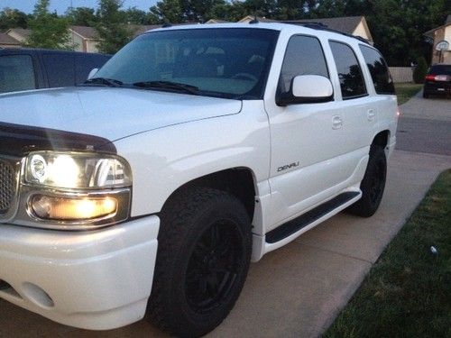 2003 GMC Yukon XL 1500 Denali Sport Utility 4-Door 6.0L, image 11