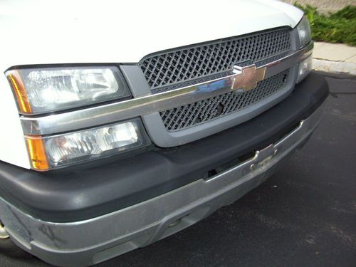 Chevy - Pickup Truck - 2005 - Chevy Silverado - Automatic - White -, image 6