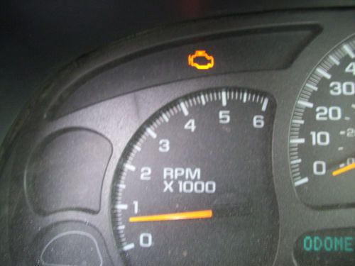 Chevy - Pickup Truck - 2005 - Chevy Silverado - Automatic - White -, image 10