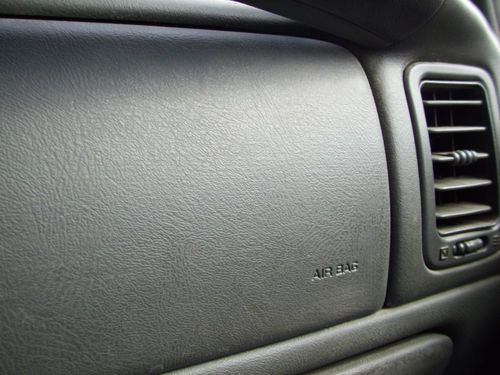 Chevy - Pickup Truck - 2005 - Chevy Silverado - Automatic - White -, image 16